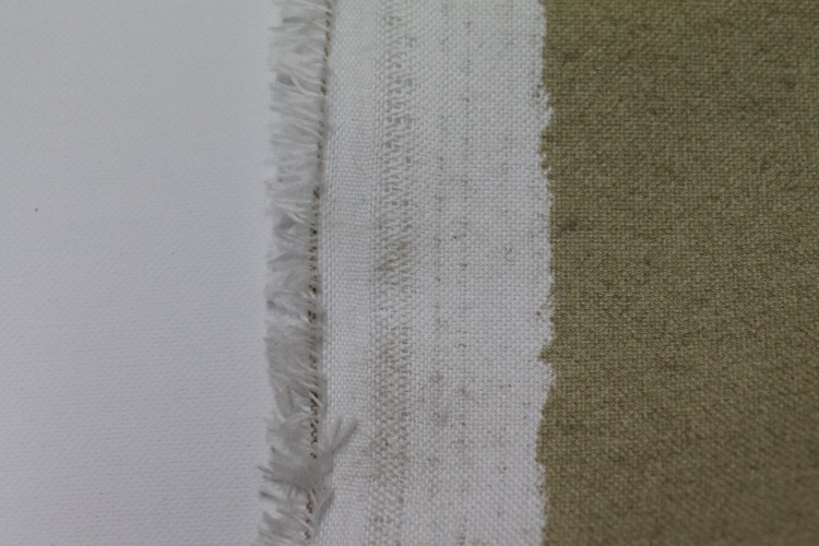 23292-1 Grundiertes Polyester AIDA 290g 2.10m breit